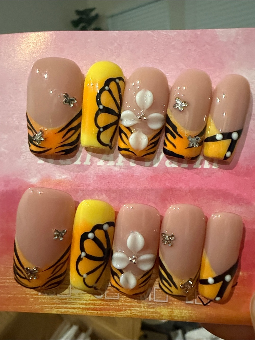 Butterfly & Floral Yellow Ombre Press-On Nails